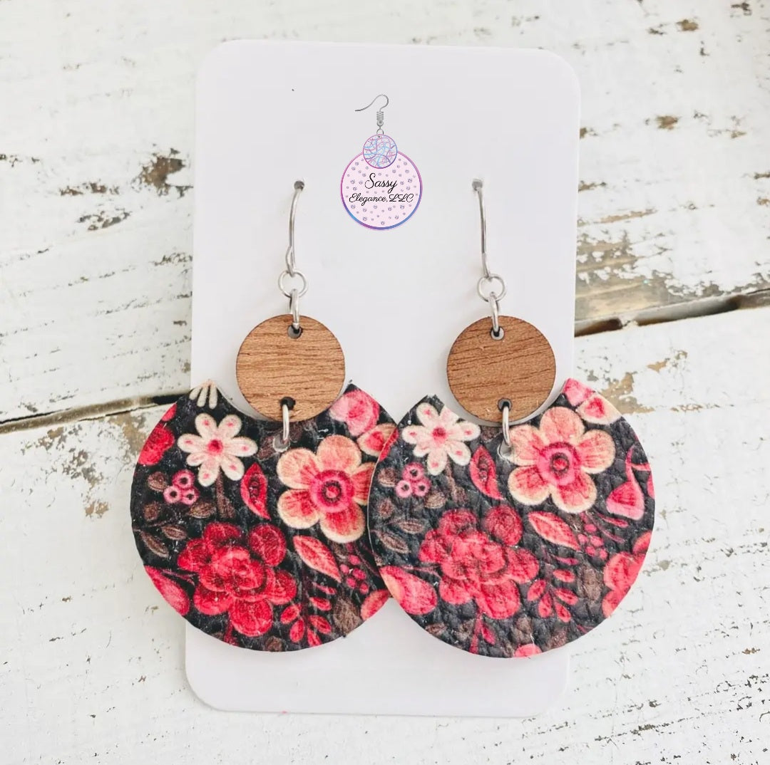 Red Roses with Wood